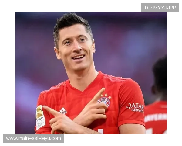 莱万多夫斯基回应巴萨“停止进球”条款传闻：尊重俱乐部决定，但内心纠结