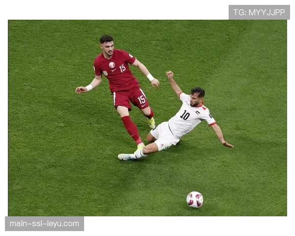 绝平点球被VAR取消,蒙扎球员赛后围堵裁判组讨要说法 绝平点球被VAR取消,蒙扎球员赛后围堵裁判组讨要说法